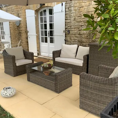 Amity. Exclusive Poolside Garden